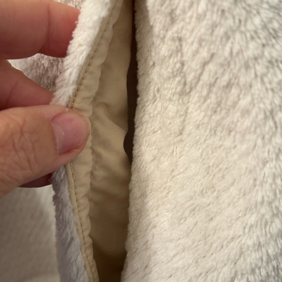 Patagonia Off-White Fleece 3/4 pullover - Picture 5 of 12